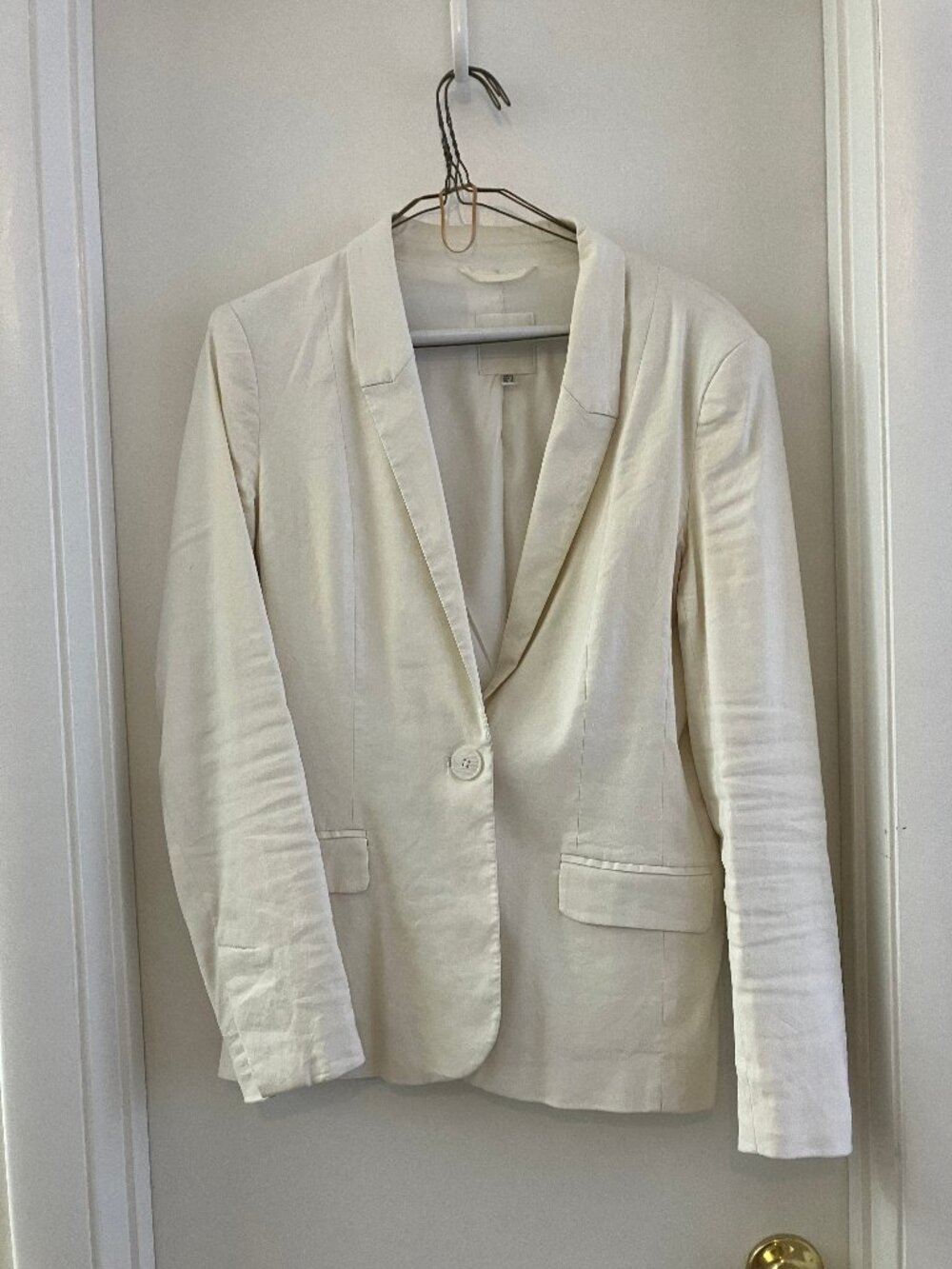 LIghtweight offwhite Blazer in excellent condition